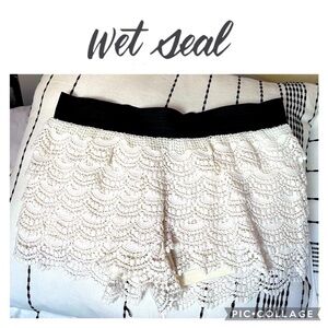 WET SEAL EYELET CROCHET LAYER SHORTS BOHO COTTAGECORE FAIRYCORE WESTERN